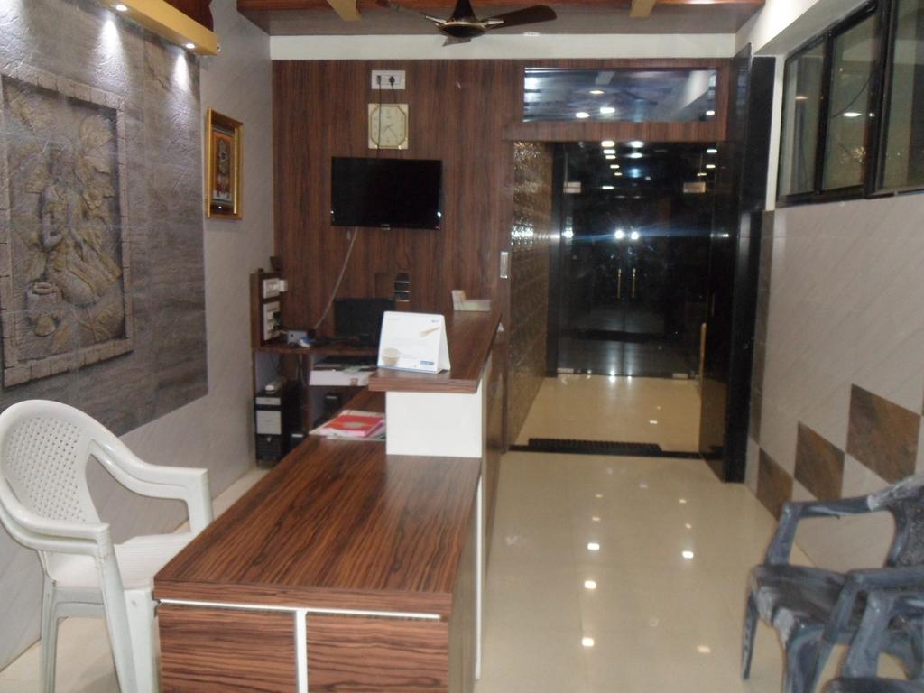 Hotel Madhusudan Дварка Экстерьер фото